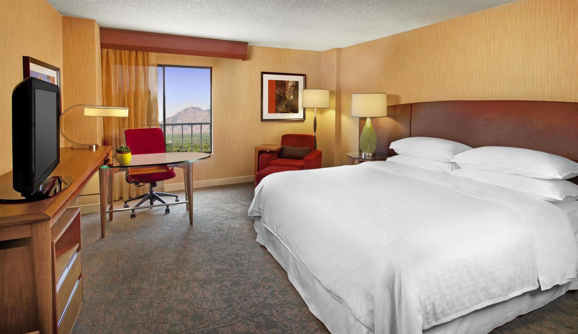 Sheraton Albuquerque Airport Hotel Exterior photo